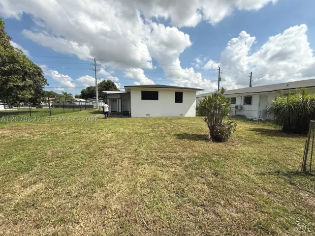 4-bedroom home for sale in Miami - 2944 NW 61st St - MondialRealty