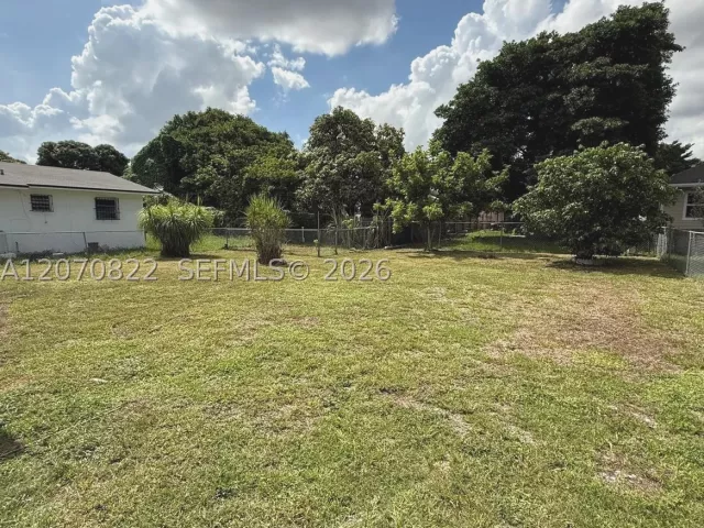4-bedroom home for sale in Miami - 2944 NW 61st St - MondialRealty