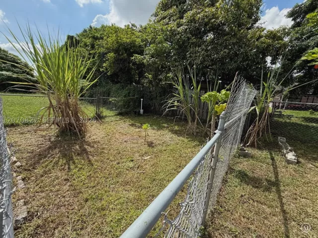 4-bedroom home for sale in Miami - 2944 NW 61st St - MondialRealty