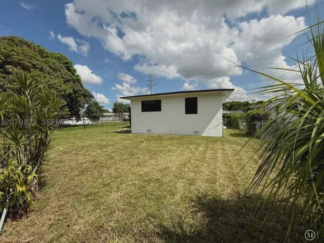 4-bedroom home for sale in Miami - 2944 NW 61st St - MondialRealty