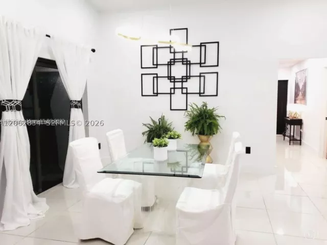 3-bedroom home for sale in Miami - 522 NE 195th St - MondialRealty