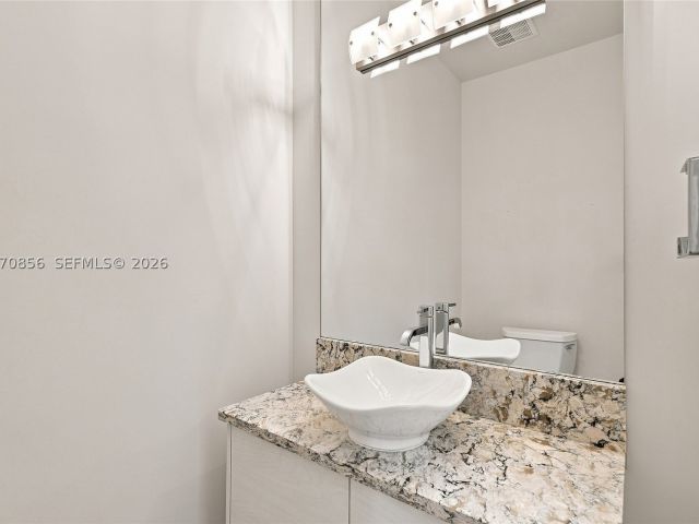 3-bedroom home for rent in Pompano Beach - 3237 NE 5th St 3237 - MondialRealty