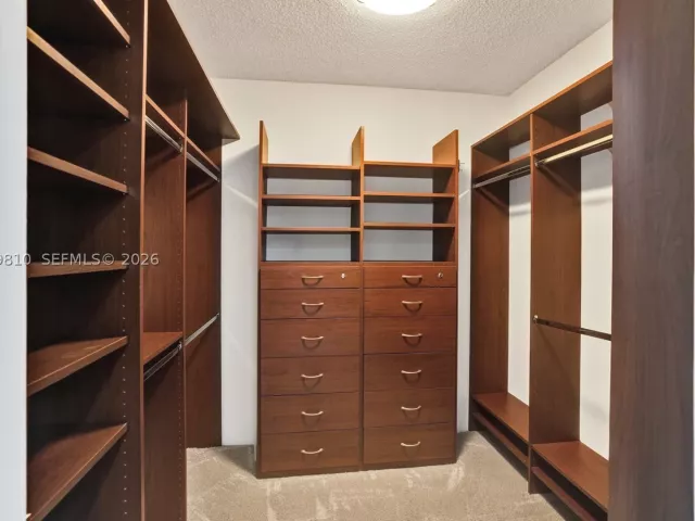 3-bedroom condo for sale in Aventura - 21205 Yacht Club Dr 2310 - MondialRealty