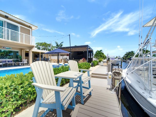 4-bedroom home for sale in Pompano Beach - 2360 SE 13TH Court - MondialRealty