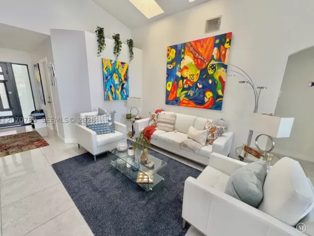 3-bedroom home for rent in Pembroke Pines - 415 NW 165th Ave - MondialRealty