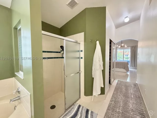 3-bedroom home for rent in Pembroke Pines - 415 NW 165th Ave - MondialRealty
