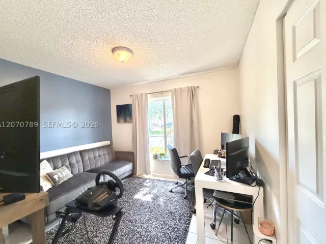 3-bedroom home for rent in Pembroke Pines - 415 NW 165th Ave - MondialRealty