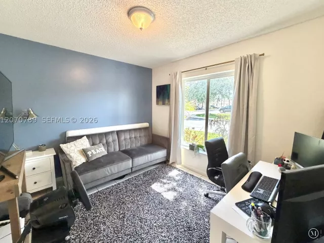 3-bedroom home for rent in Pembroke Pines - 415 NW 165th Ave - MondialRealty