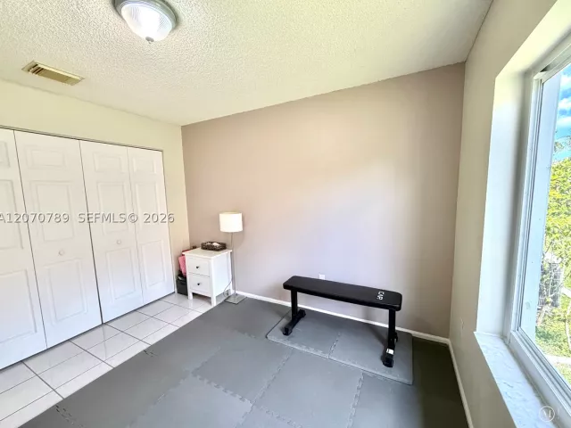 3-bedroom home for rent in Pembroke Pines - 415 NW 165th Ave - MondialRealty