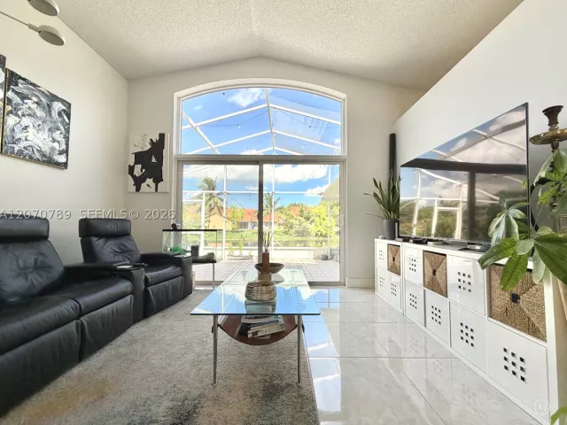3-bedroom home for rent in Pembroke Pines - 415 NW 165th Ave - MondialRealty