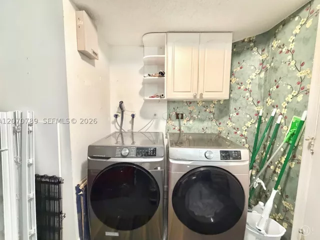3-bedroom home for rent in Pembroke Pines - 415 NW 165th Ave - MondialRealty