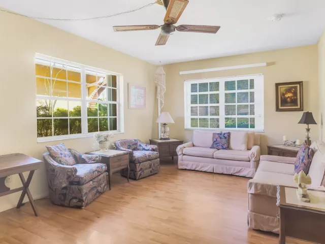 2-bedroom home for rent in Pompano Beach - 3304 SE 11TH Street - MondialRealty