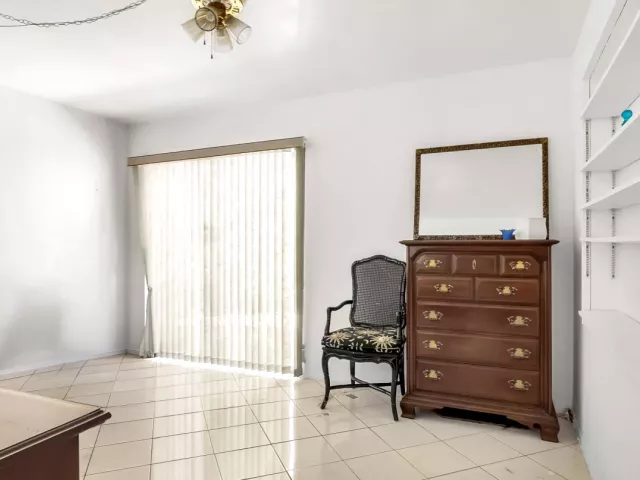 2-bedroom home for rent in Pompano Beach - 3304 SE 11TH Street - MondialRealty