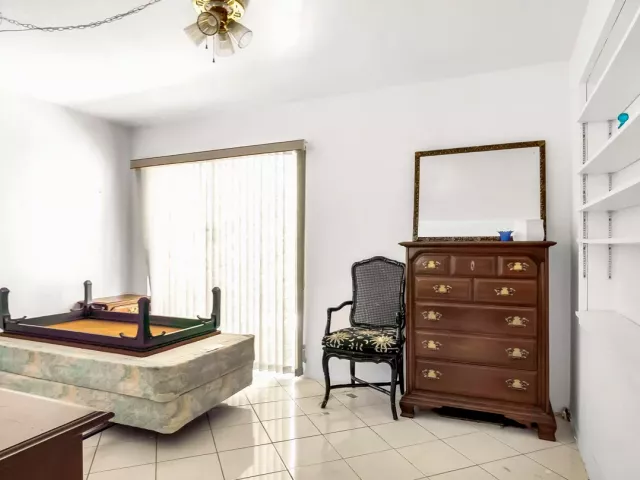 2-bedroom home for rent in Pompano Beach - 3304 SE 11TH Street - MondialRealty