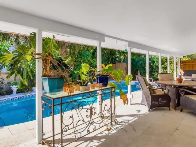 2-bedroom home for rent in Pompano Beach - 3304 SE 11TH Street - MondialRealty