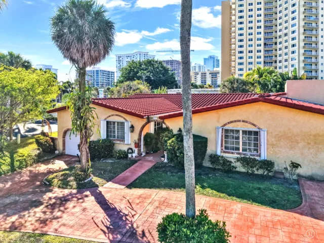 2-bedroom home for rent in Pompano Beach - 3304 SE 11TH Street - MondialRealty
