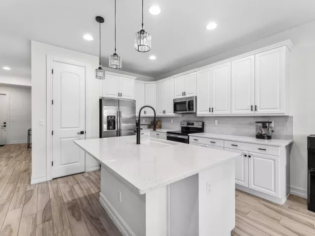 3-bedroom home for sale in Boca Raton - 10175 Akenside Drive - MondialRealty