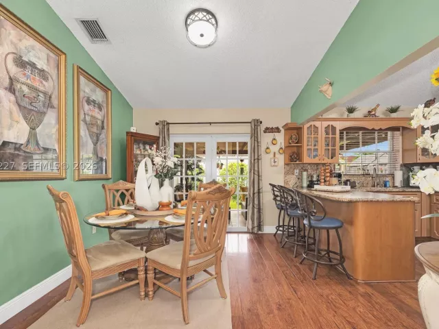 3-bedroom home for sale in Miami - 12916 SW 150th Ter - MondialRealty