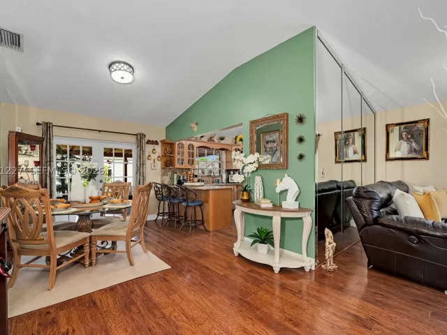3-bedroom home for sale in Miami - 12916 SW 150th Ter - MondialRealty