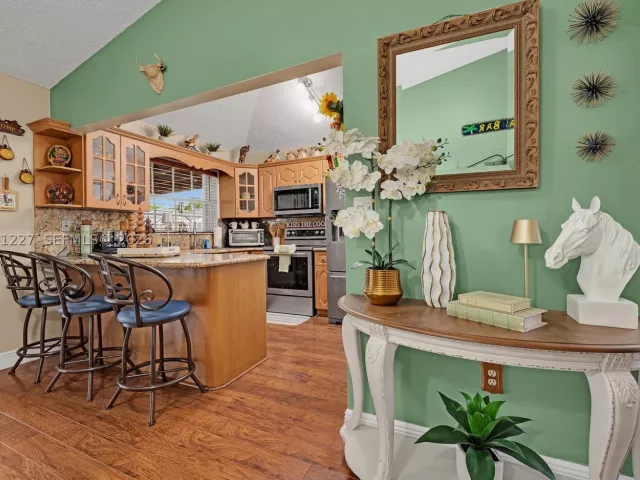 3-bedroom home for sale in Miami - 12916 SW 150th Ter - MondialRealty
