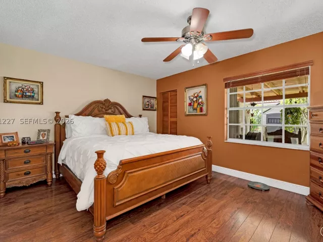 3-bedroom home for sale in Miami - 12916 SW 150th Ter - MondialRealty