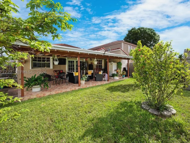 3-bedroom home for sale in Miami - 12916 SW 150th Ter - MondialRealty
