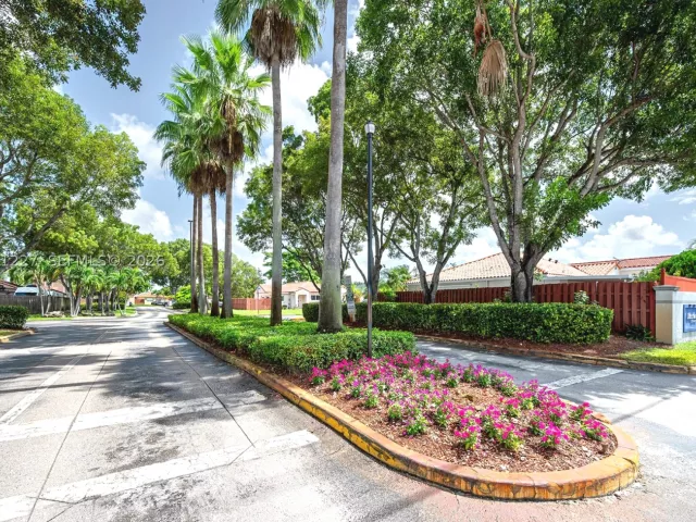 3-bedroom home for sale in Miami - 12916 SW 150th Ter - MondialRealty