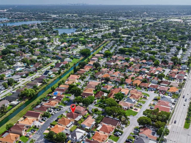 3-bedroom home for sale in Miami - 12916 SW 150th Ter - MondialRealty