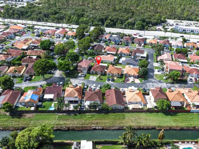 3-bedroom home for sale in Miami - 12916 SW 150th Ter - MondialRealty