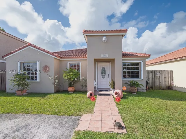 3-bedroom home for sale in Miami - 12916 SW 150th Ter - MondialRealty