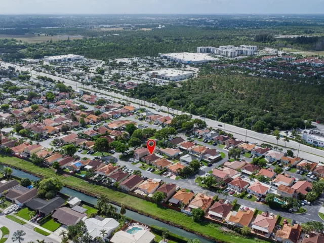 3-bedroom home for sale in Miami - 12916 SW 150th Ter - MondialRealty