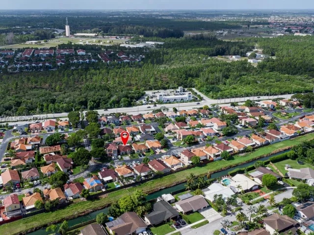 3-bedroom home for sale in Miami - 12916 SW 150th Ter - MondialRealty