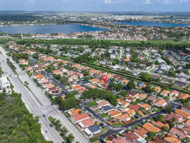 3-bedroom home for sale in Miami - 12916 SW 150th Ter - MondialRealty