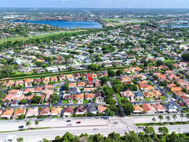 3-bedroom home for sale in Miami - 12916 SW 150th Ter - MondialRealty