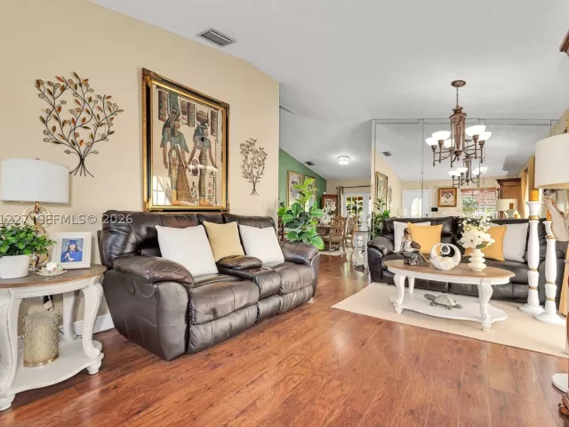 3-bedroom home for sale in Miami - 12916 SW 150th Ter - MondialRealty
