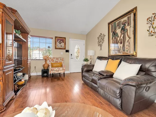 3-bedroom home for sale in Miami - 12916 SW 150th Ter - MondialRealty