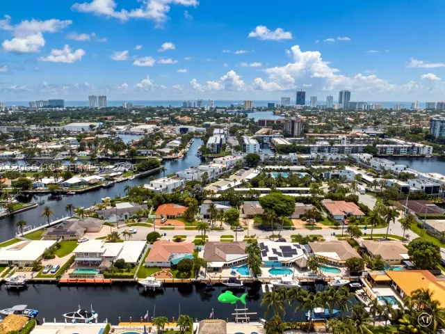 3-bedroom home for sale in Pompano Beach - 491 SE 10th Ave - MondialRealty