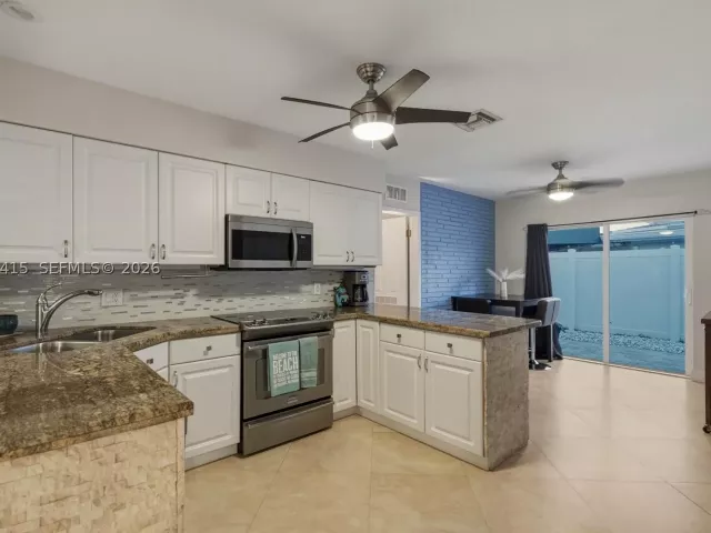 3-bedroom home for sale in Pompano Beach - 491 SE 10th Ave - MondialRealty