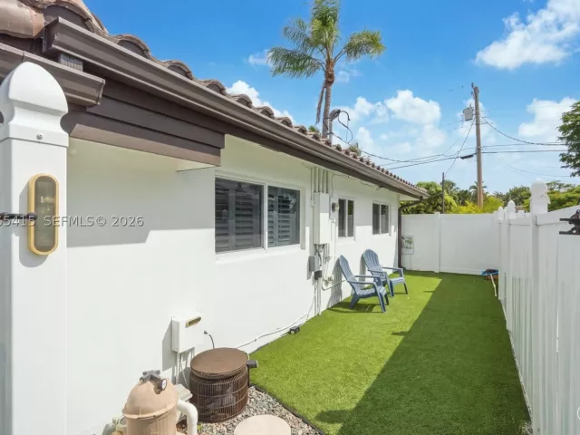 3-bedroom home for sale in Pompano Beach - 491 SE 10th Ave - MondialRealty