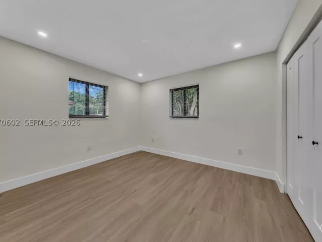 5-bedroom home for sale in Miami Gardens - 2910 NW 175th St - MondialRealty