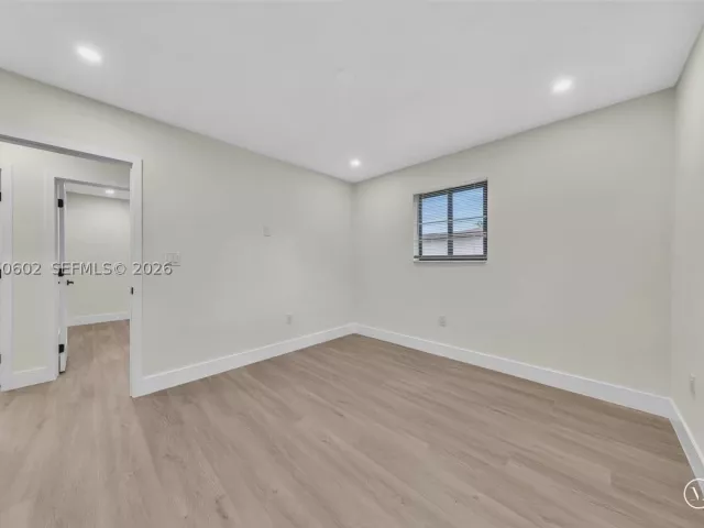 5-bedroom home for sale in Miami Gardens - 2910 NW 175th St - MondialRealty