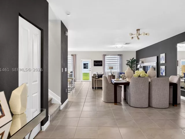 5-bedroom home for sale in Miami - 33764 SW 195 AVE - MondialRealty