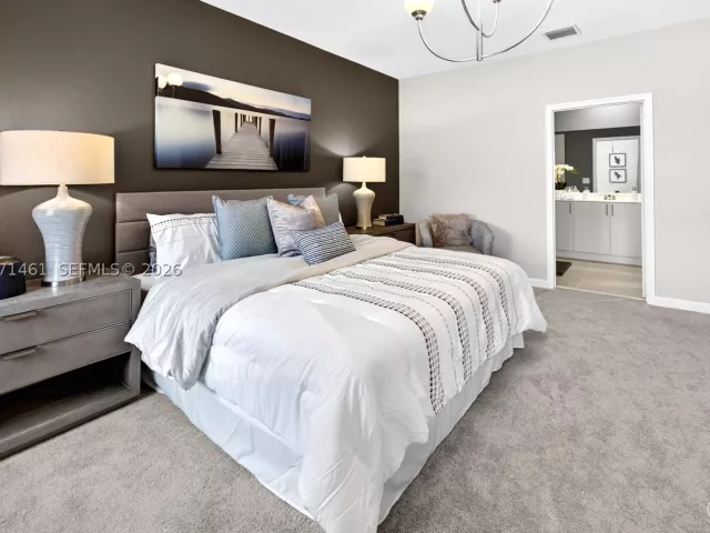 5-bedroom home for sale in Miami - 33764 SW 195 AVE - MondialRealty
