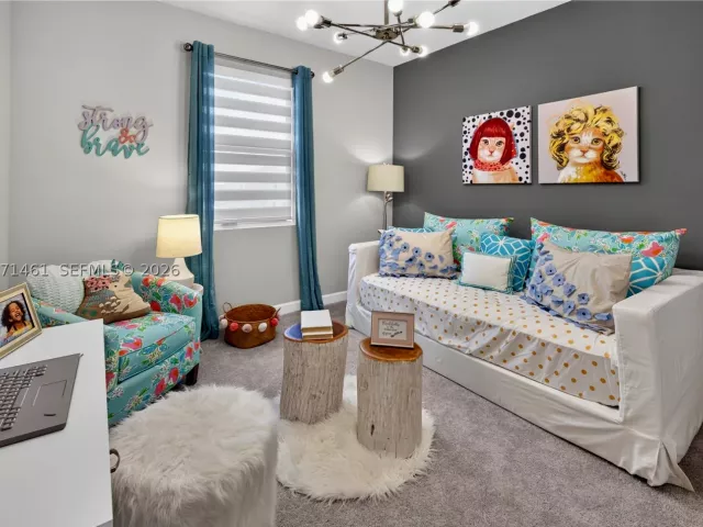 5-bedroom home for sale in Miami - 33764 SW 195 AVE - MondialRealty