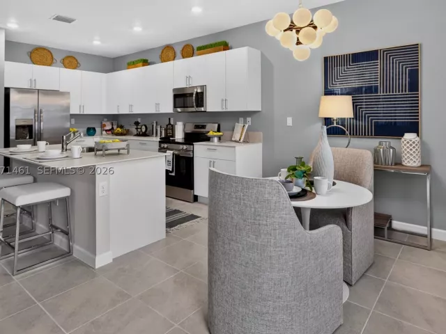 5-bedroom home for sale in Miami - 33764 SW 195 AVE - MondialRealty