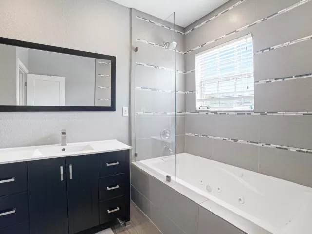 3-bedroom home for sale in Fort Lauderdale - 807 NW 1ST Avenue - MondialRealty