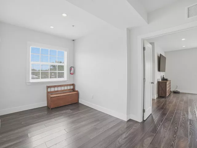 3-bedroom home for sale in Fort Lauderdale - 807 NW 1ST Avenue - MondialRealty