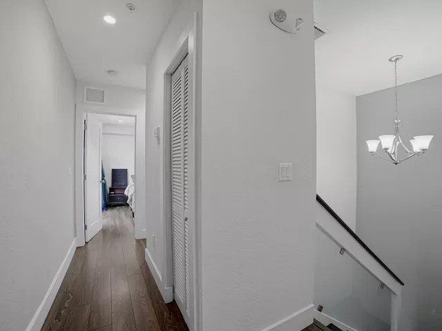 3-bedroom home for sale in Fort Lauderdale - 807 NW 1ST Avenue - MondialRealty