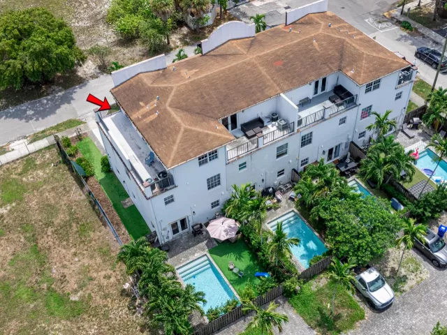 3-bedroom home for sale in Fort Lauderdale - 807 NW 1ST Avenue - MondialRealty