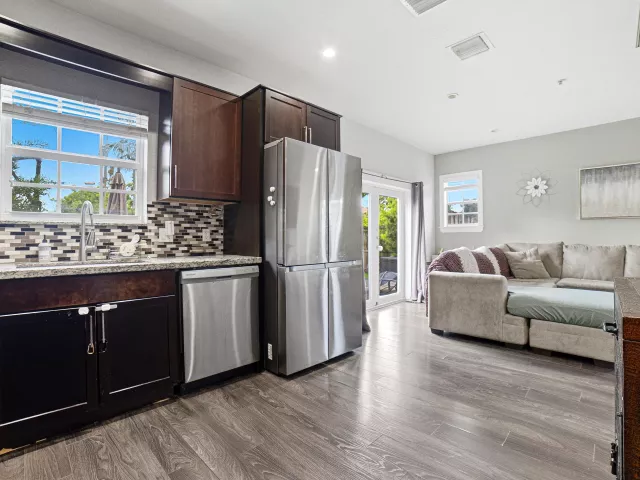 3-bedroom home for sale in Fort Lauderdale - 807 NW 1ST Avenue - MondialRealty